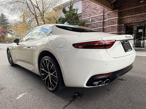 2024 Maserati GranTurismo Modena