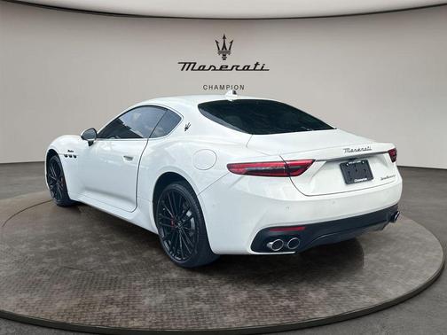 Bianco Solid 2024 Maserati GranTurismo Modena