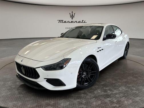 Bianco 2024 Maserati Ghibli Modena Ultima Q4
