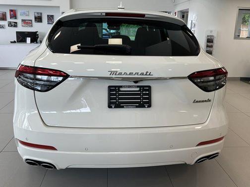 2024 Maserati Levante GT Ultima