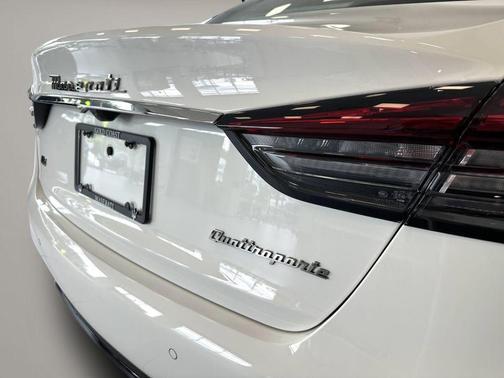 2024 Maserati Quattroporte Modena Ultima Q4