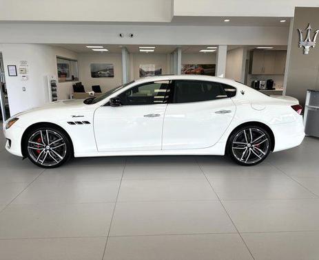 2024 Maserati Quattroporte Modena Ultima Q4