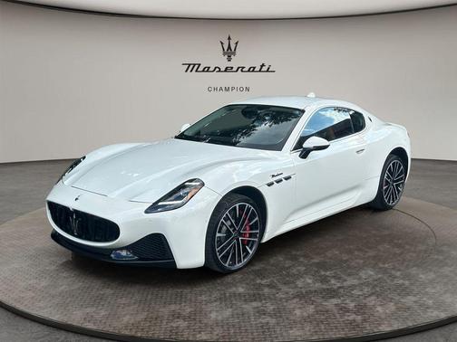 Bianco Solid 2024 Maserati GranTurismo Modena