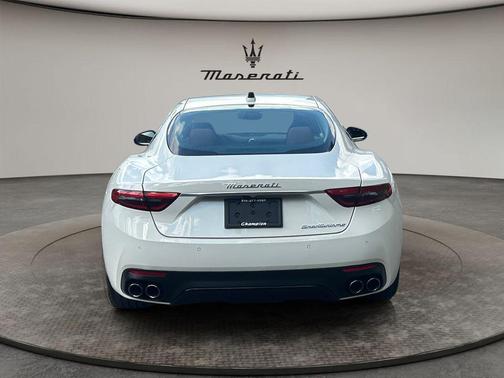 Bianco Solid 2024 Maserati GranTurismo Modena