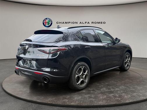 2026 Alfa Romeo Stelvio Base