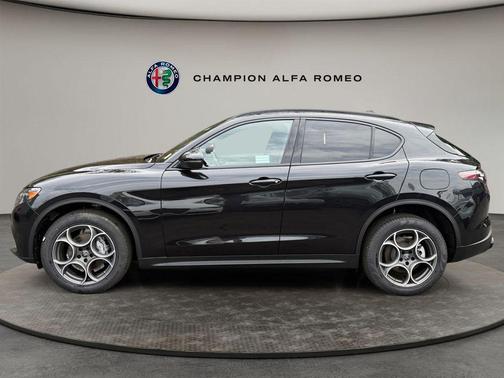 Vulcano Black Metallic 2026 Alfa Romeo Stelvio Base