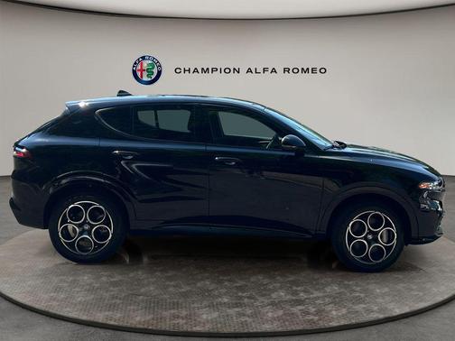 Alfa Black 2025 Alfa Romeo Tonale EAWD