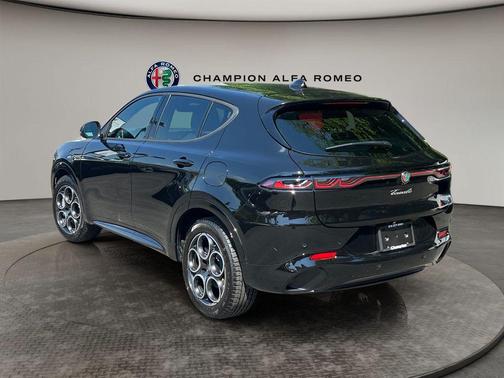 Alfa Black 2025 Alfa Romeo Tonale EAWD