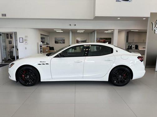 2024 Maserati Ghibli Modena Ultima Q4