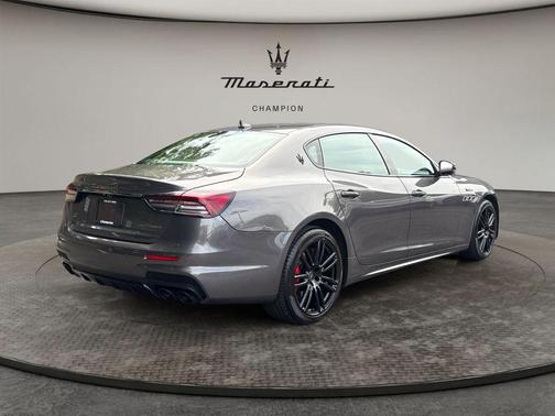 Grigio Maratea Metallic 2022 Maserati Quattroporte Modena Q4