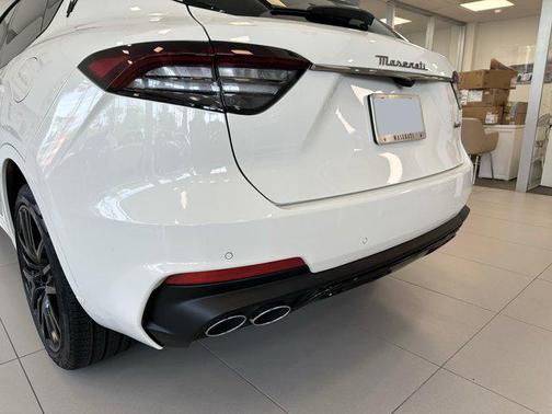 2024 Maserati Levante Modena Ultima