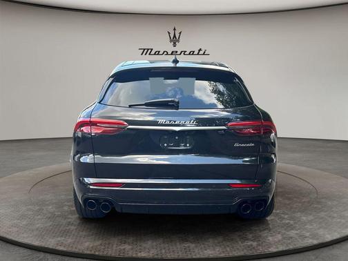 Nero Tempesta Metallic 2023 Maserati Grecale Modena