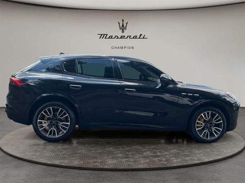 Nero Tempesta Metallic 2023 Maserati Grecale Modena