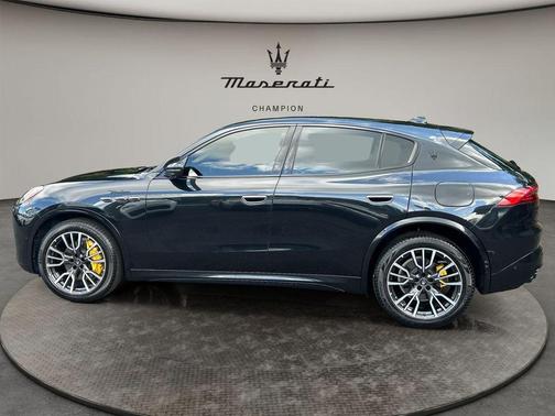 Nero Tempesta Metallic 2023 Maserati Grecale Modena
