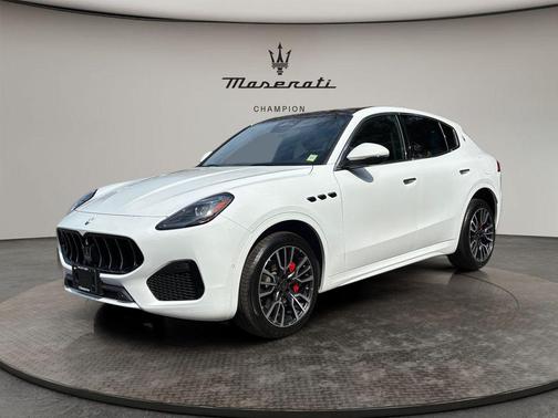 White 2025 Maserati Grecale Base