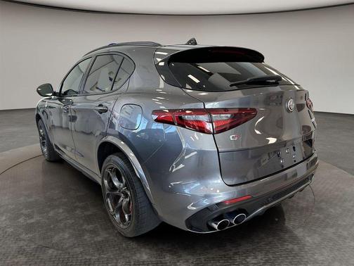 2023 Alfa Romeo Stelvio Quadrifoglio