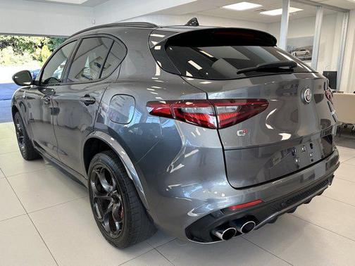 2023 Alfa Romeo Stelvio Quadrifoglio