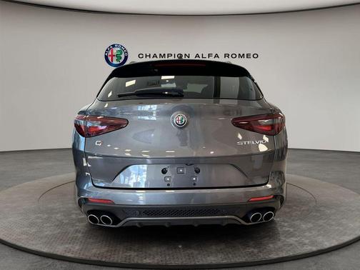 2023 Alfa Romeo Stelvio Quadrifoglio