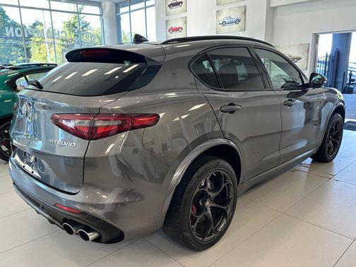 2023 Alfa Romeo Stelvio Quadrifoglio