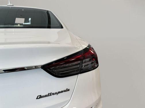 2024 Maserati Quattroporte Modena Ultima Q4