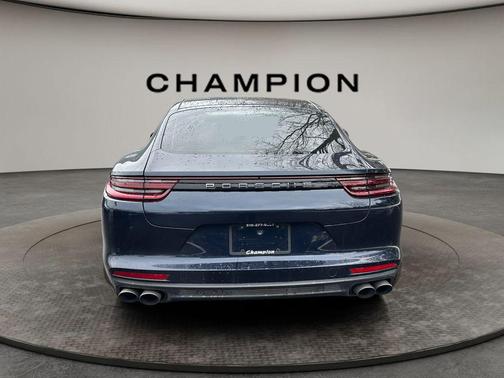 2017 Porsche Panamera 4S