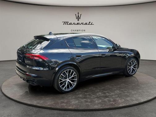 Nero Tempesta Metallic 2026 Maserati Grecale Modena