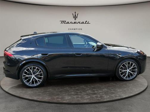 Nero Tempesta Metallic 2026 Maserati Grecale Modena