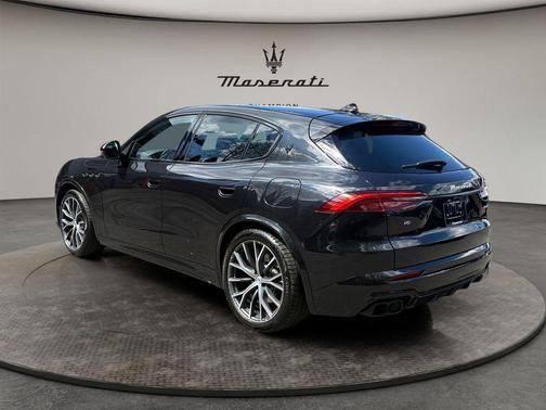 Nero Tempesta Metallic 2026 Maserati Grecale Modena