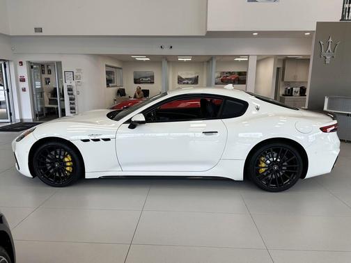 2024 Maserati GranTurismo Trofeo