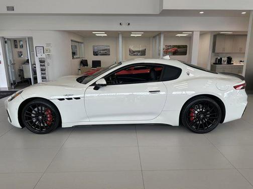 2024 Maserati GranTurismo Trofeo