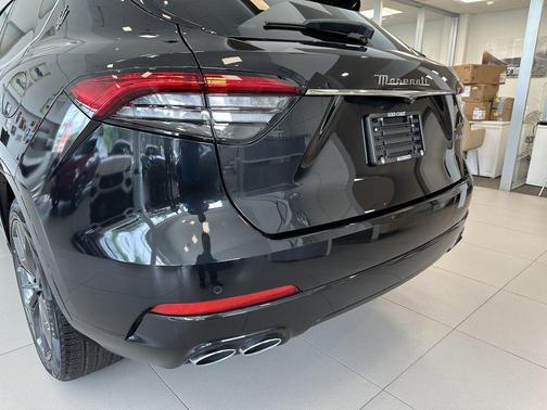 2024 Maserati Levante GT Ultima