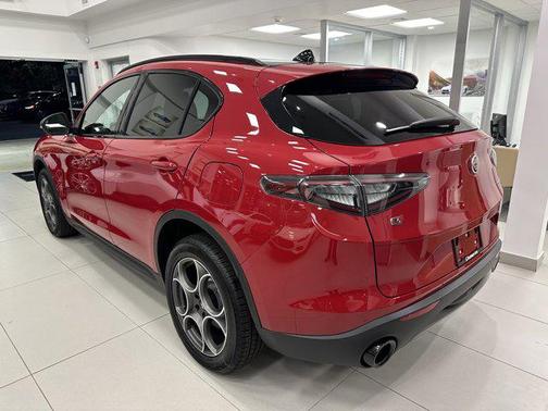 2024 Alfa Romeo Stelvio Ti