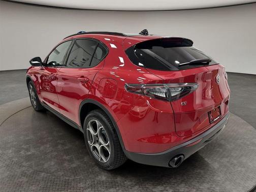2024 Alfa Romeo Stelvio Ti