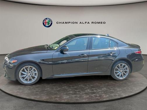 Vulcano Black Metallic 2025 Alfa Romeo Giulia AWD
