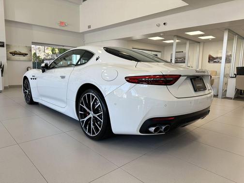 2024 Maserati GranTurismo Modena