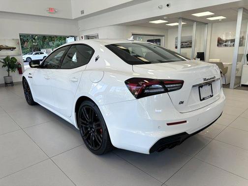 2023 Maserati Ghibli Modena Q4