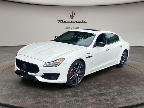 Bianco 2024 Maserati Quattroporte Modena Ultima Q4
