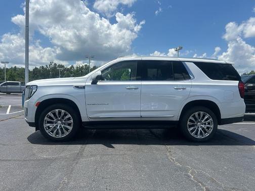 White Frost Tri-Coat 2024 GMC Yukon DENALI