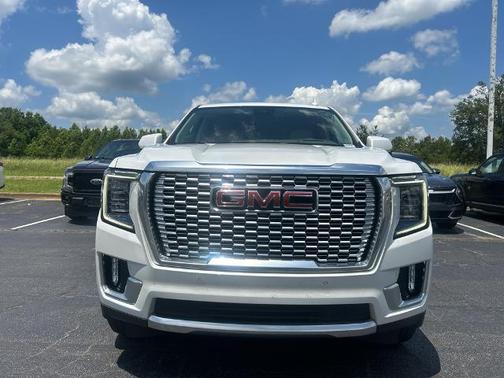 White Frost Tri-Coat 2024 GMC Yukon DENALI