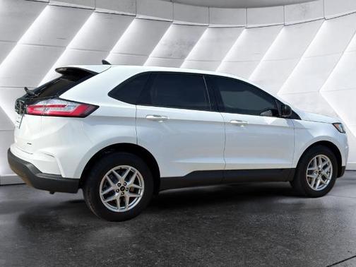 OXFORD WHITE 2024 Ford Edge SE