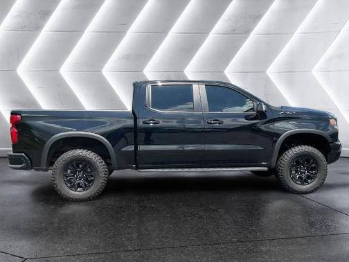 Black 2025 Chevrolet Silverado 1500 ZR2