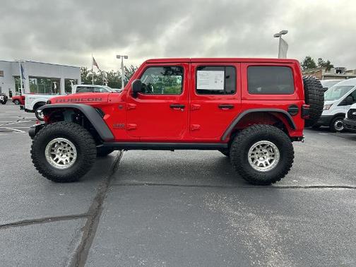Firecracker Red Clearcoat 2025 Jeep Wrangler RUBICON