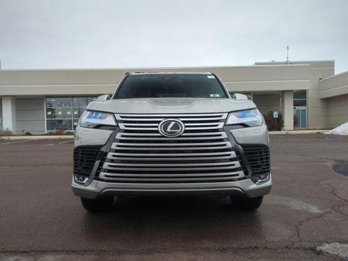 2026 Lexus LX 700h Luxury