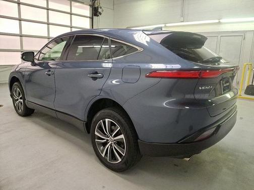 2022 Toyota Venza LE