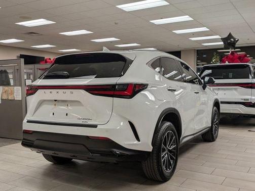 2026 Lexus NX 450h+ Luxury
