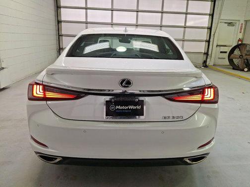 White Pearl 2024 Lexus ES 350 Base