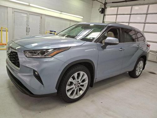 2022 Toyota Highlander Limited