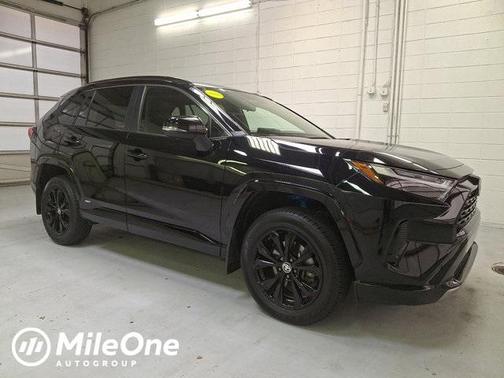 2023 Toyota RAV4 Hybrid SE
