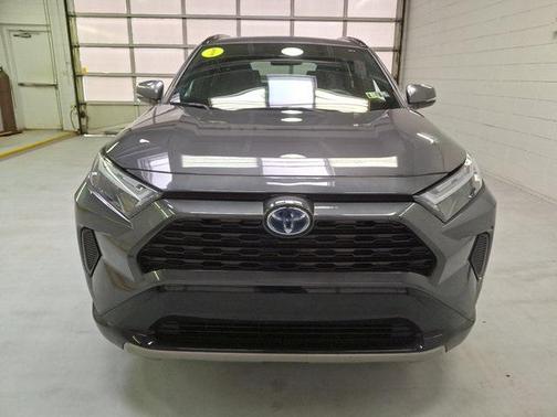 2024 Toyota RAV4 Hybrid SE
