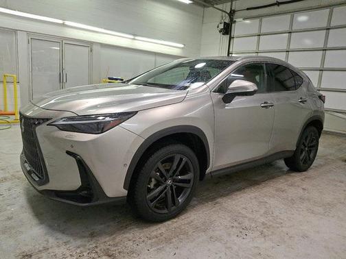 2022 Lexus NX 450h+ Luxury
